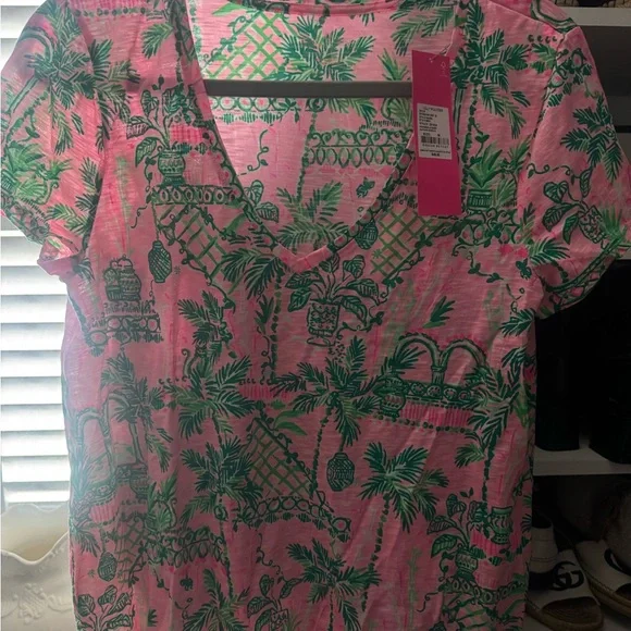 New with Tags Lilly Pulitzer Etta V-neck top size medium - Picture 4 of 5